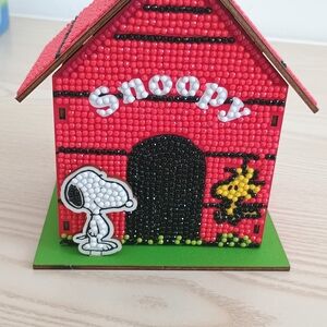 Snoopy Beaded Red Doghouse Decor